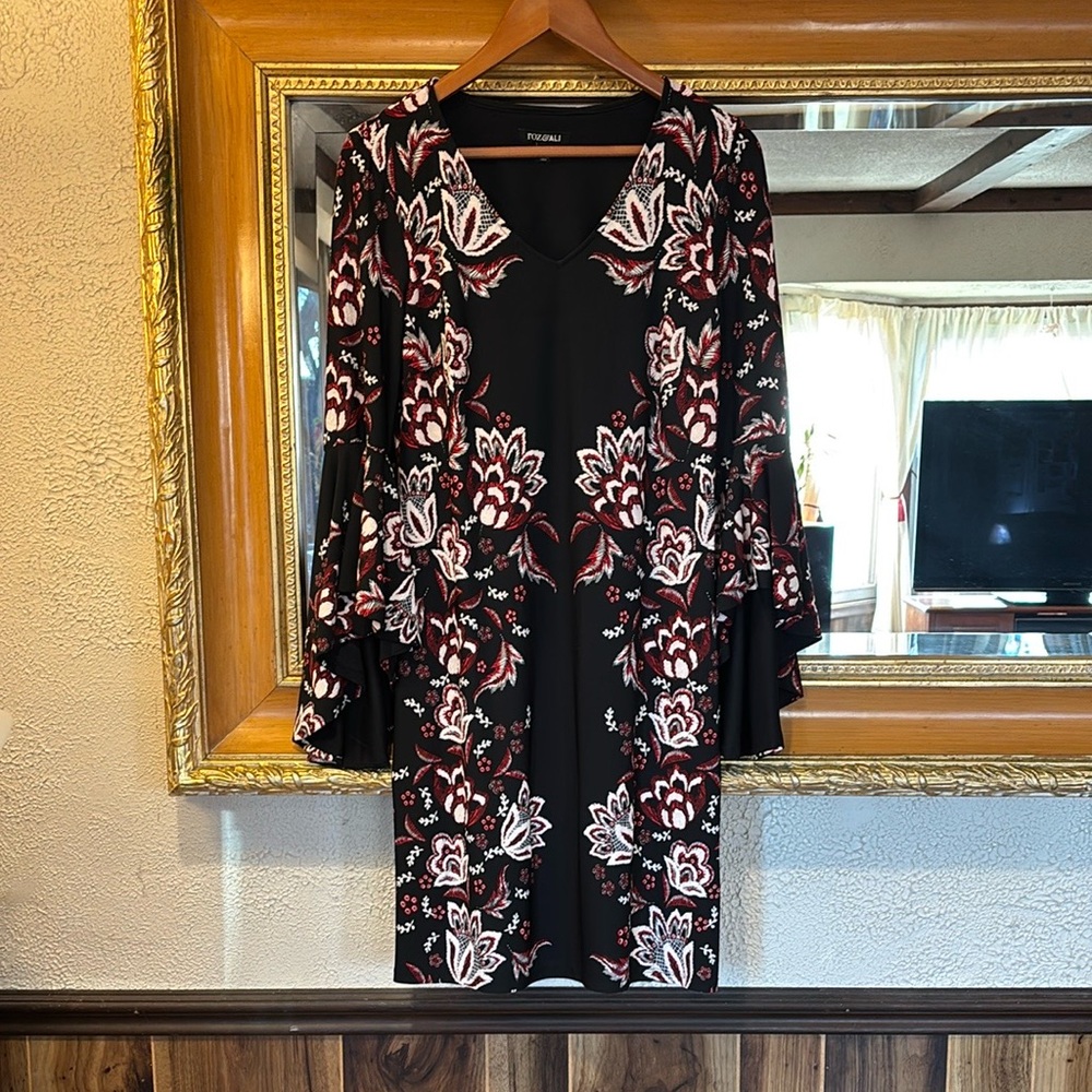 Roz & Ali Black & Red Floral Bell Sleeve Dress - Size S